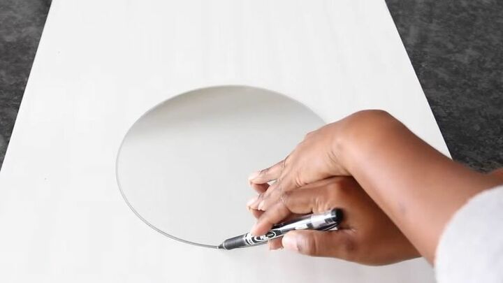 create your own diy decorative wall mirror in a few easy steps, Trace the Mirror
