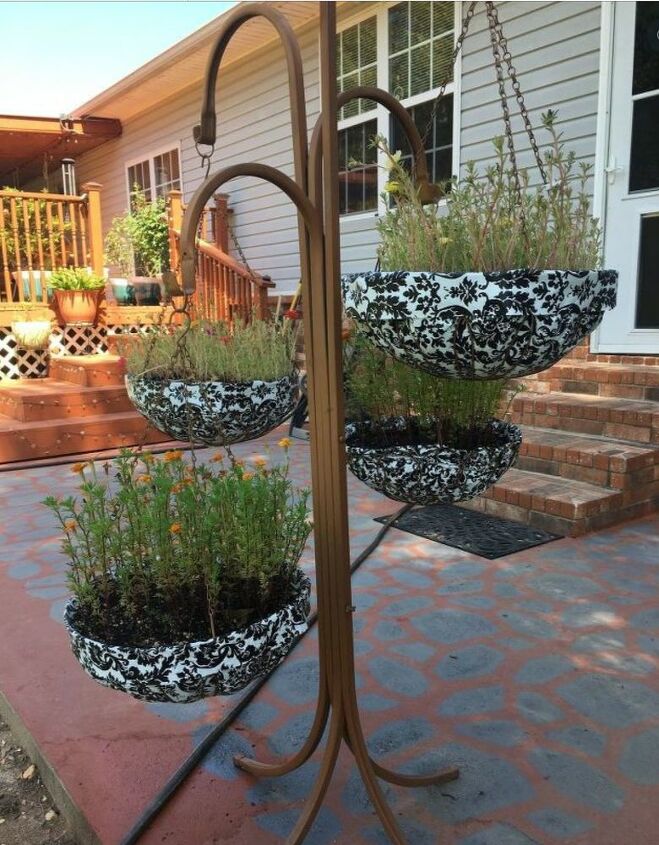 No More Coconut Liners For My Hanging Baskets Hometalk