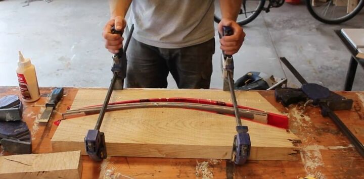 aprende a crear un candelabro de madera tallada para tu mesa de comedor, Ponga en el molde y aseg relo