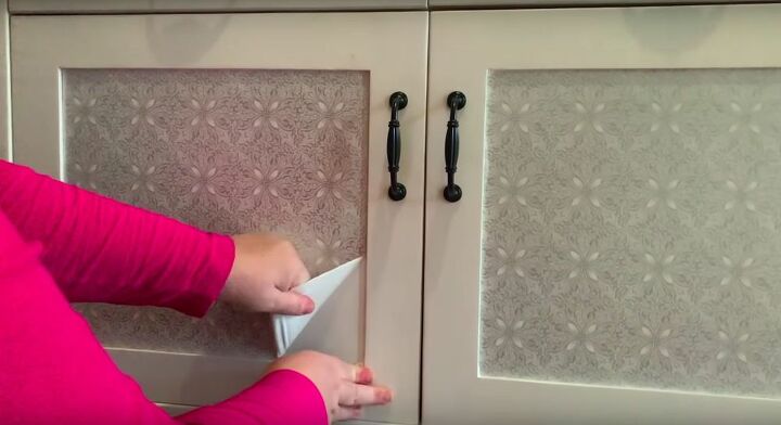 quick and easy farmhouse cabinet update, Remove the Contact Paper