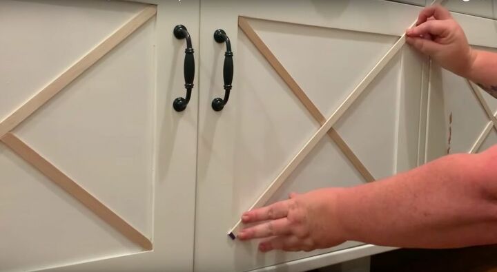 quick and easy farmhouse cabinet update, Measure the Xs