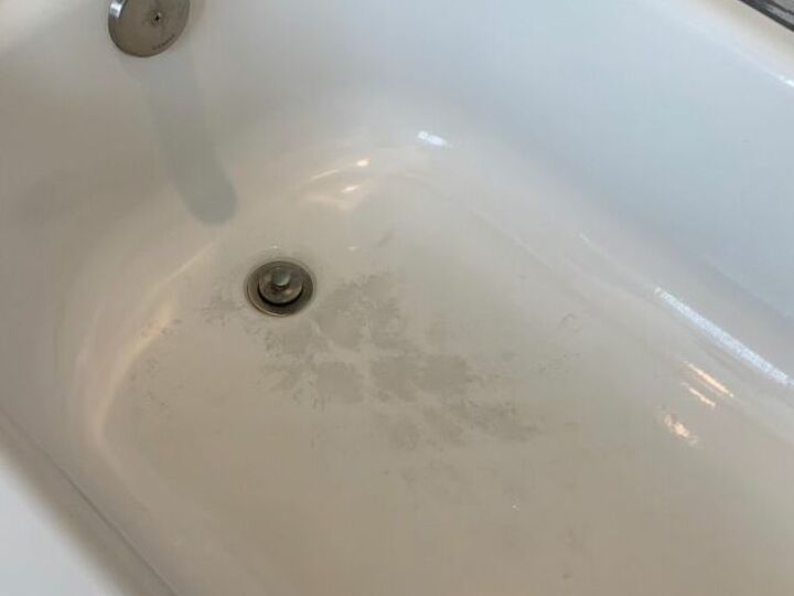 q stained tub grey help