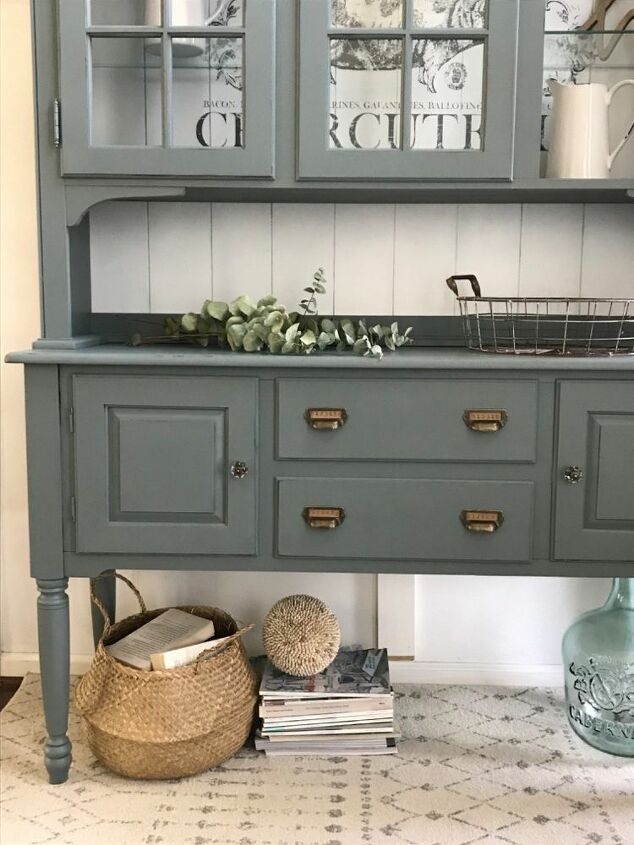 farmhouse hutch makeover