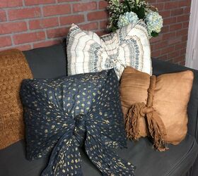 4 magnficas ideas de cojines diy para estilizar tu sof, 3 Way No Sew Pillow Cases With Spring Scarves
