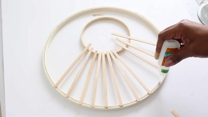 unlock your creativity with these simple popsicle stick decorations, Glue