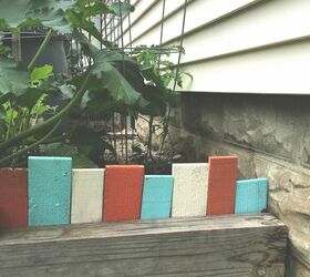 13 gorgeous garden edging ideas to try out this season, Paint pallet wood for a colorful border