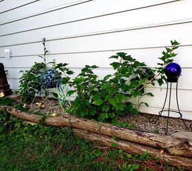 13 gorgeous garden edging ideas to try out this season, Use logs to make a wall trellis