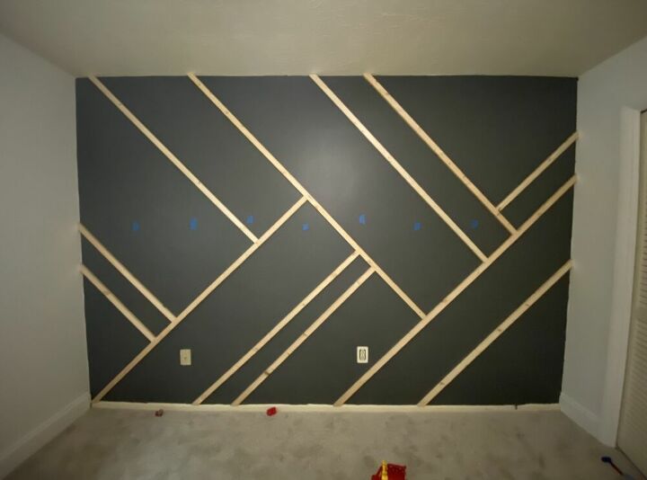 How To Make A Geometric Accent Wall Diy Hometalk - Wooden Accent Wall Designs