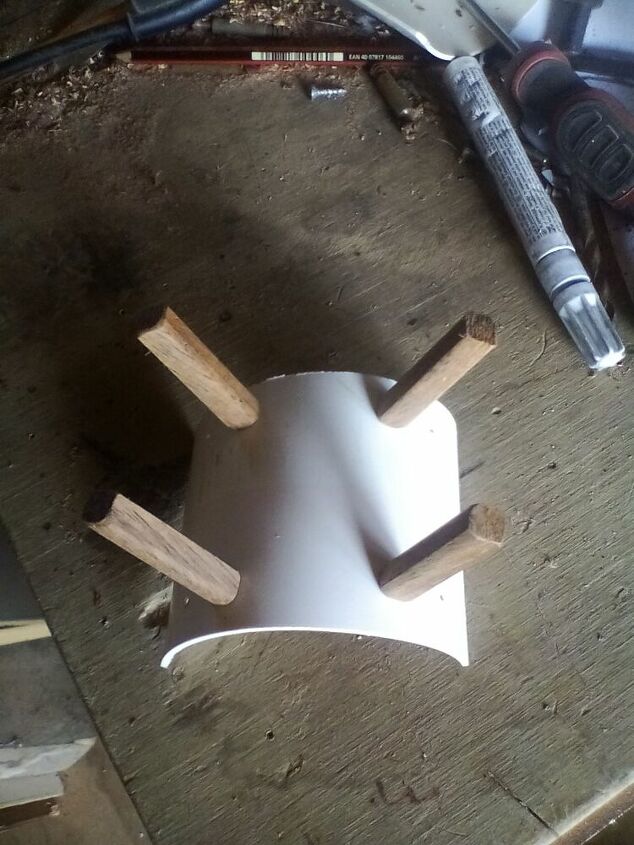 sheep toilet paper holder inspired by boredom during the lockdown