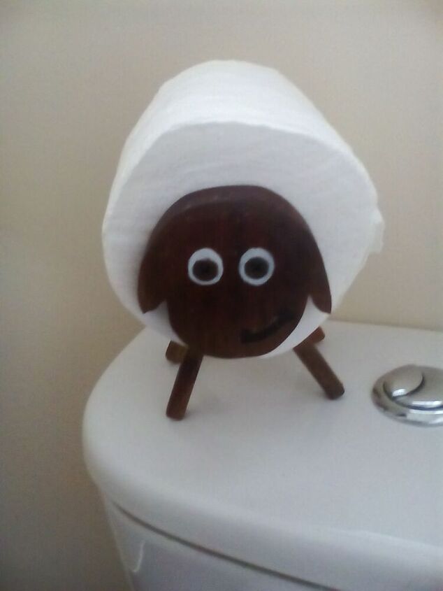 sheep toilet paper holder inspired by boredom during the lockdown