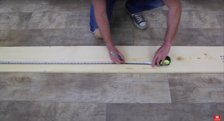o carrinho de tv fcil de fazer em apenas 11 passos, medir a madeira
