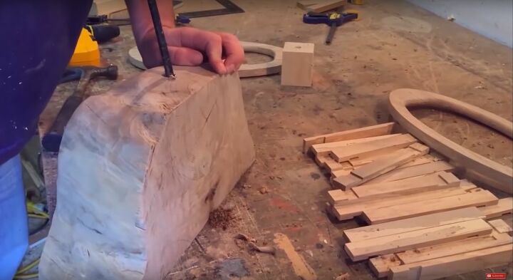 lmpara de madera maciza con pantalla de madera, Perforar la base