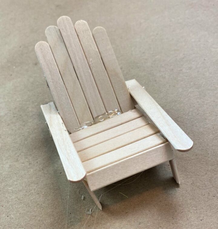 faa uma cadeira adirondack em miniatura