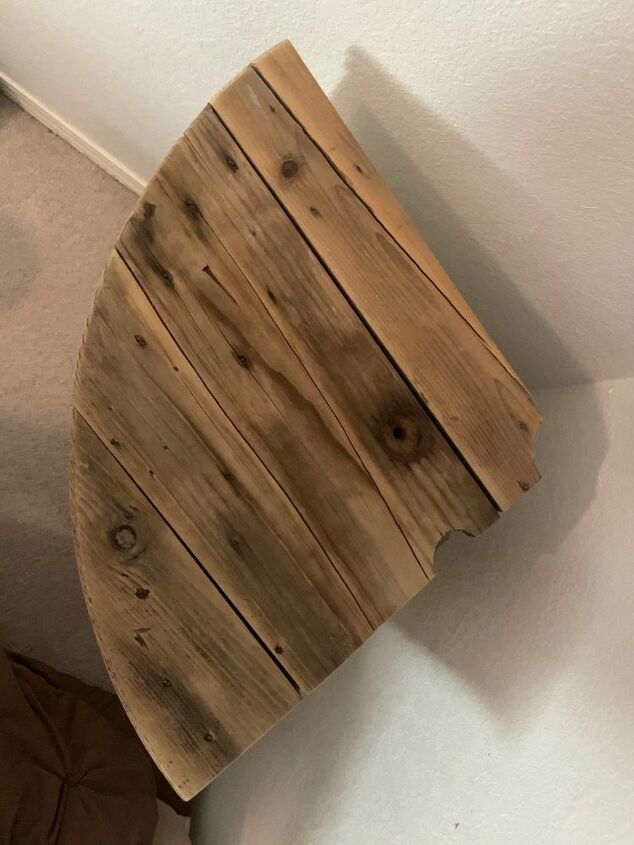 corner shelves from a wooden spool