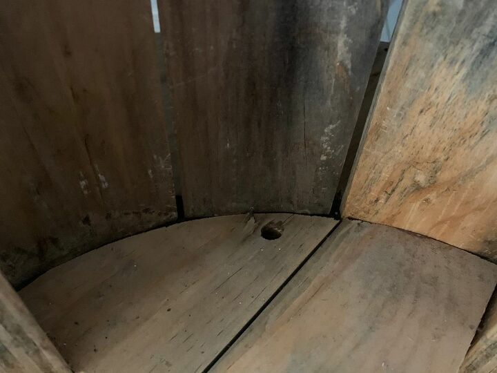 corner shelves from a wooden spool