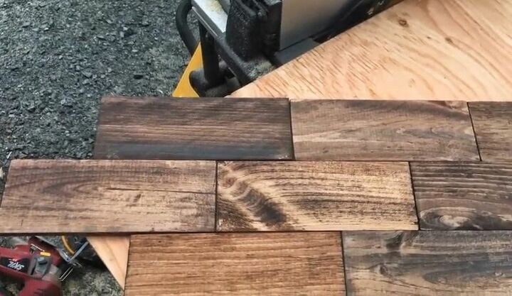 diy wooden backsplash
