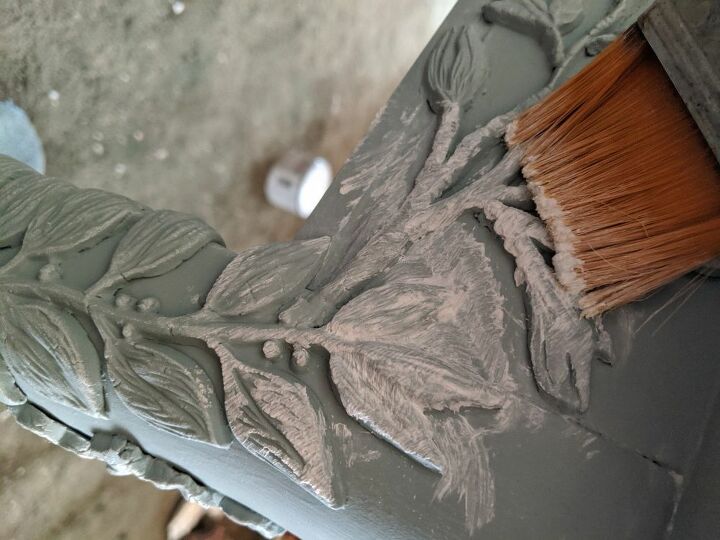 como transformar uma mesa de mdf em uma obra de arte usando tinta moldes e argila
