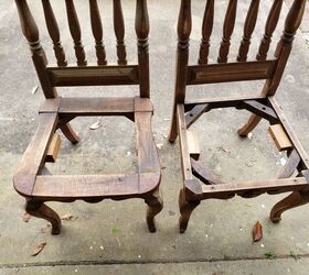 How they upgrade their porch by putting 2 broken chairs side by side