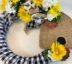 how to make a bee skep wreath