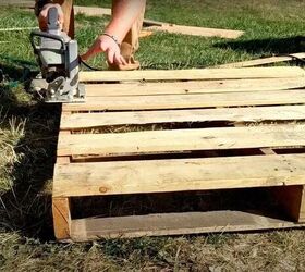 take your bed to the next level with this farmhouse pallet headboard, Break Down the Pallet
