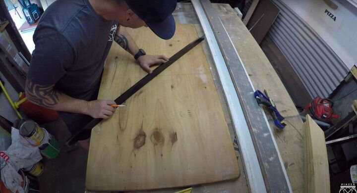 crie arte de parede de madeira de palete recuperada em 6 etapas fceis, corte a madeira