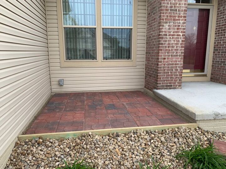 q help with decorating this space
