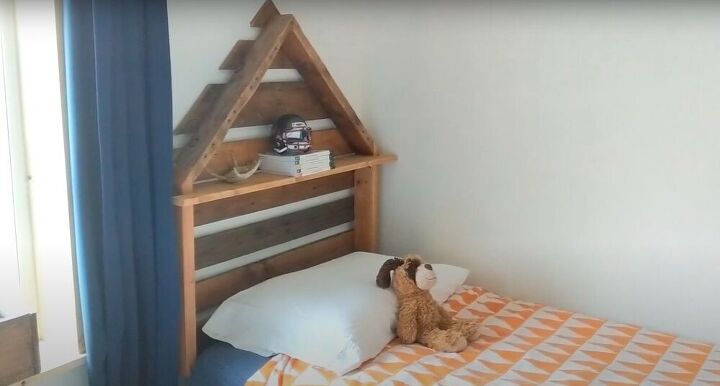 cabecero en forma de casa de palets para un dormitorio infantil compartido, DIY Cabecero de Palet