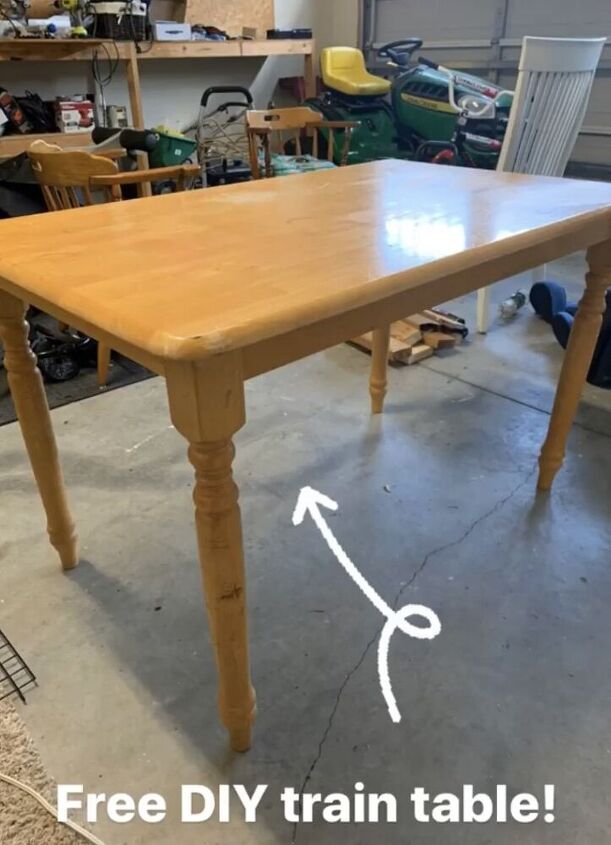 How to Make a Free DIY Train Table | Hometalk