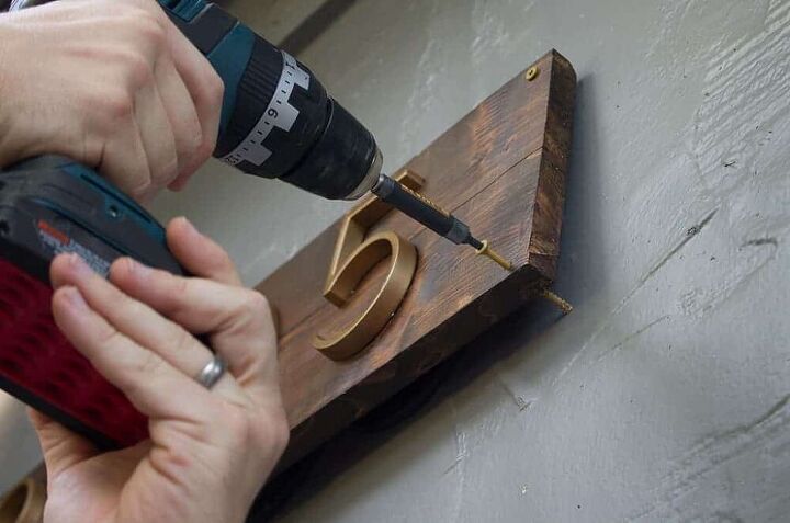 how to make a modern house numbers sign