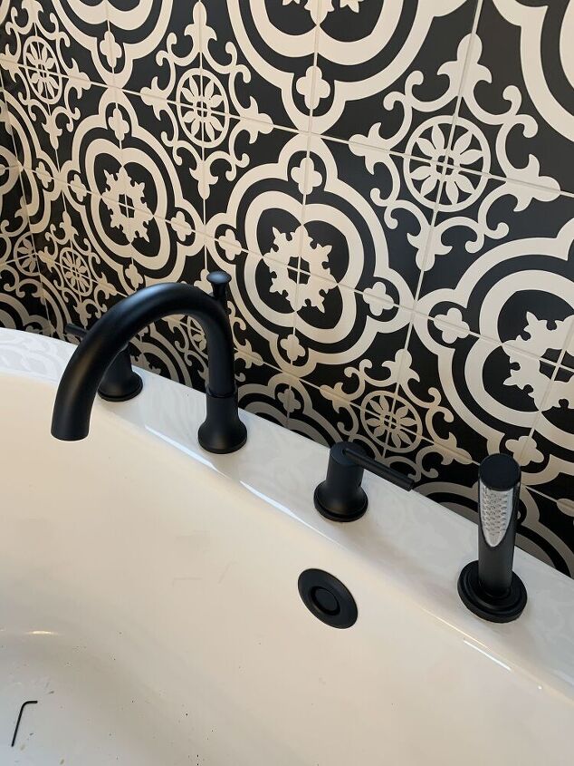 bathtub tap refresh and what paint to avoid, End result gorgeous black taps