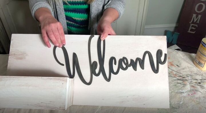 arma un letrero de bienvenida de granja que invite a los invitados, DIY Cartel de Bienvenida a la Granja