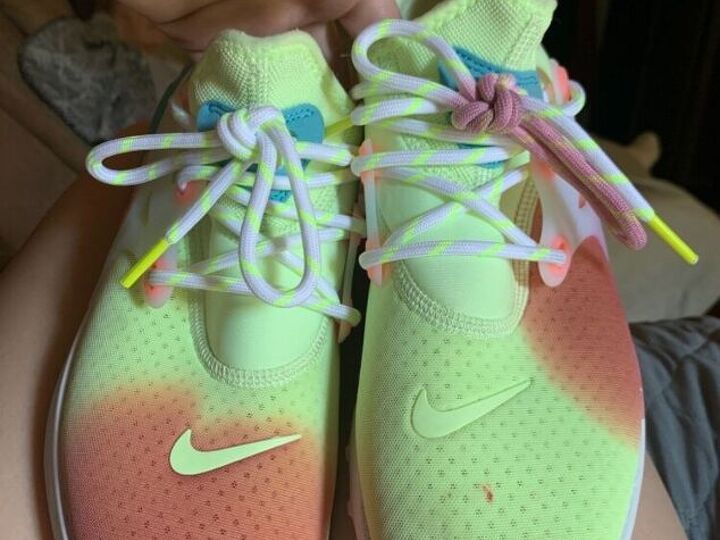q how do i get wax melt stain out of my shoes