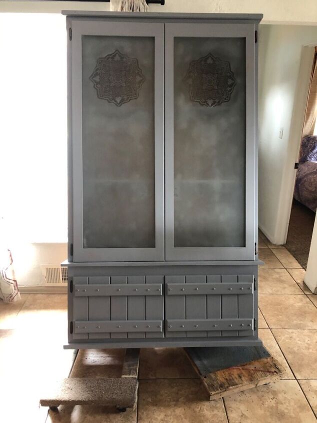 old oak gun cabinet to gray pantry, Frosted glass