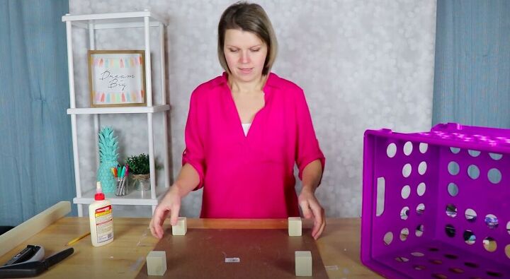 construye un taburete de bricolaje con almacenaje a partir de un simple cajn, Los cuatro bloques unidos