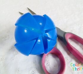 Lots of people have leftover ball pit balls, but here's a super cute use for them