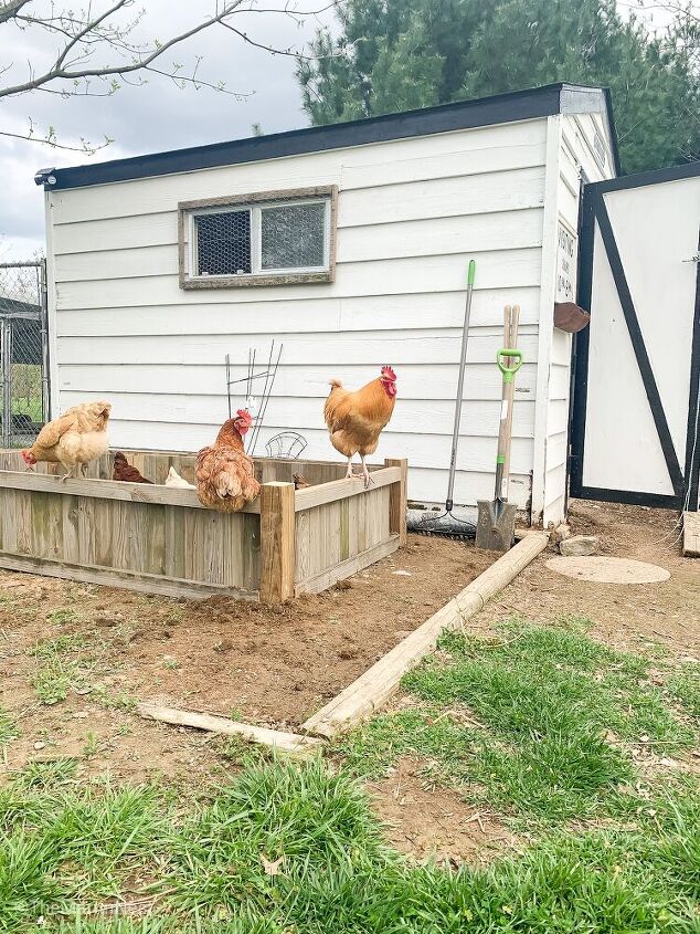 raised bed planter from old picket fence panels