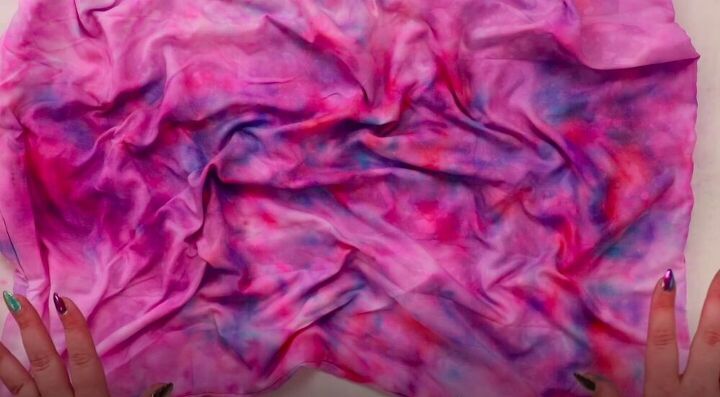 tie dye pillow covers, Lay It Out