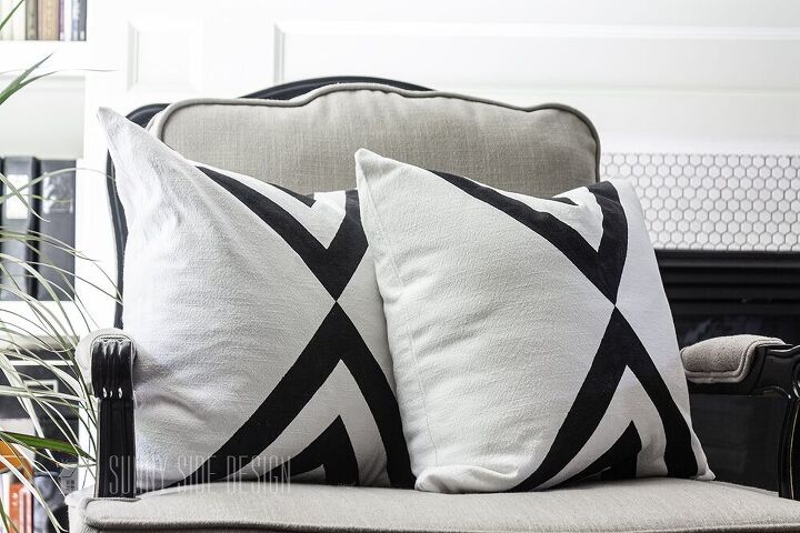 turn an old tablecloth into a modern throw pillow