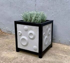 Una jardinera hecha con baldosas de cemento 3D hechas a mano