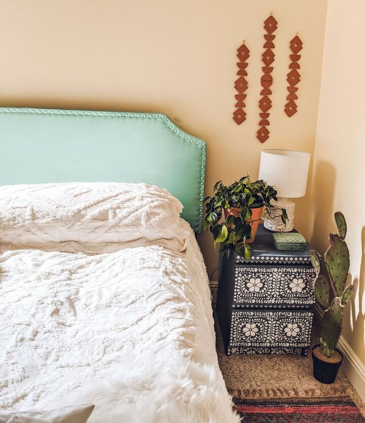 painting an upholstered bed