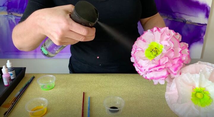 crea ramos de estas flores de filtro de caf para decorar tu casa, Pulverizar