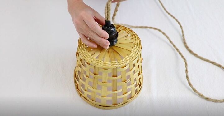 crea tu propia lmpara colgante de granja a partir de una simple cesta, Trazar la luz