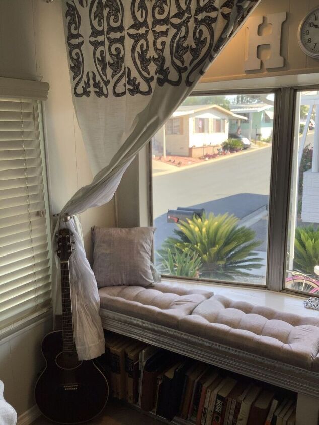 bay window in a manufactured home