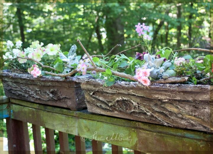 realistic bark texture with caulk and a fork easy flower box makeover