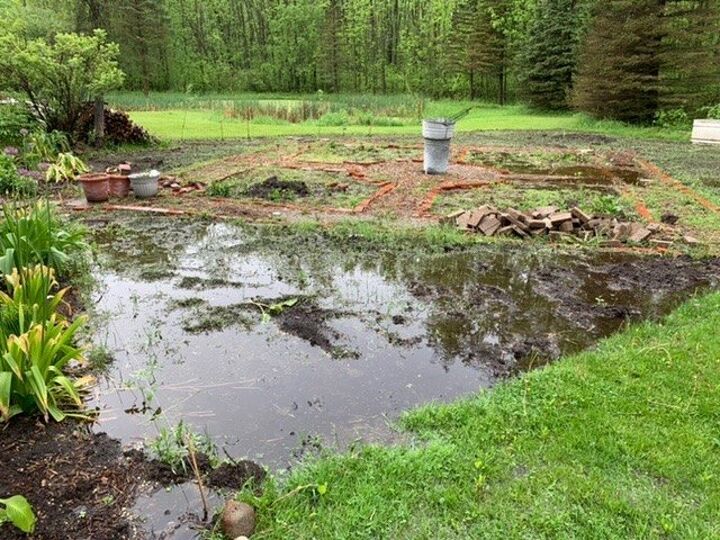 q how to level the garden paths planting beds