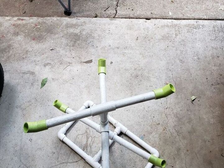 q ideas for using this in a christmas outdoor decoration