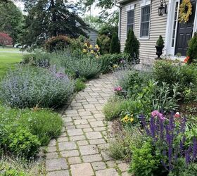 7 tips to get the best curb appeal, My walkway garden provides a warm welcome