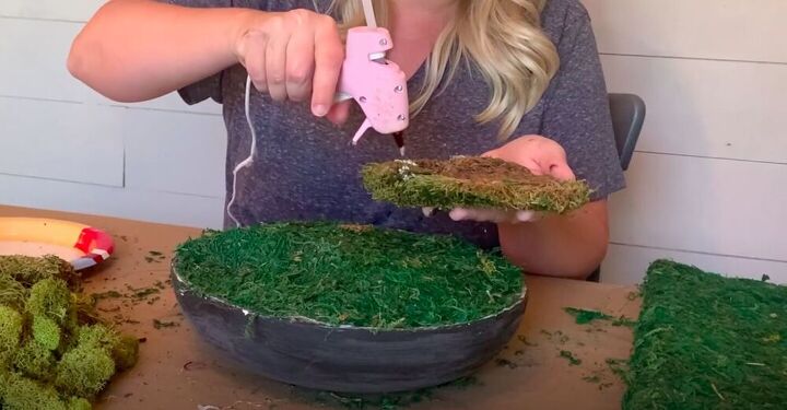 diy moss bowl, Glue on More Moss