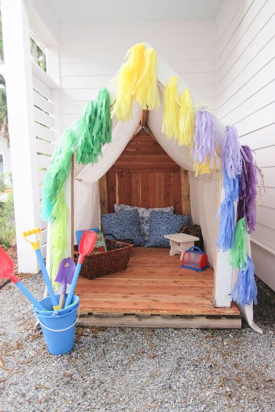 how to make an outdoor playhouse from pallet