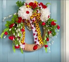 brighten up your front door with this diy ladybug wreath, DIY Ladybug Wreath